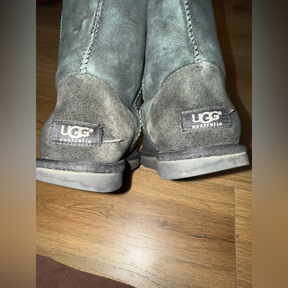 UGG Australia Classic Short Boots Black Suede Womens Size 8 - Picture 6 of 6